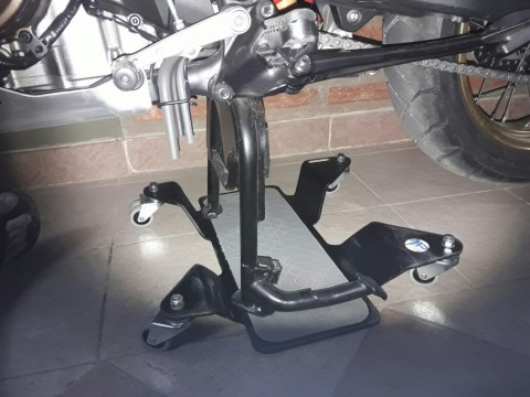 MotoPERIMETRO 2700 Honda Bajaj BMW Kawasaki Suzuki Benelli KTM Yamaha Beta Ducati Voge Easy park Patineta estacionar moto